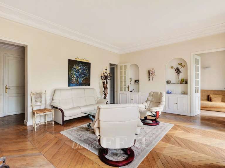 Appartement Paris 4e - 2 chambres - 111m²