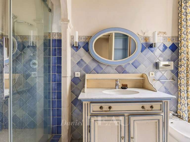 Appartement Paris 4e - 2 chambres - 111m²