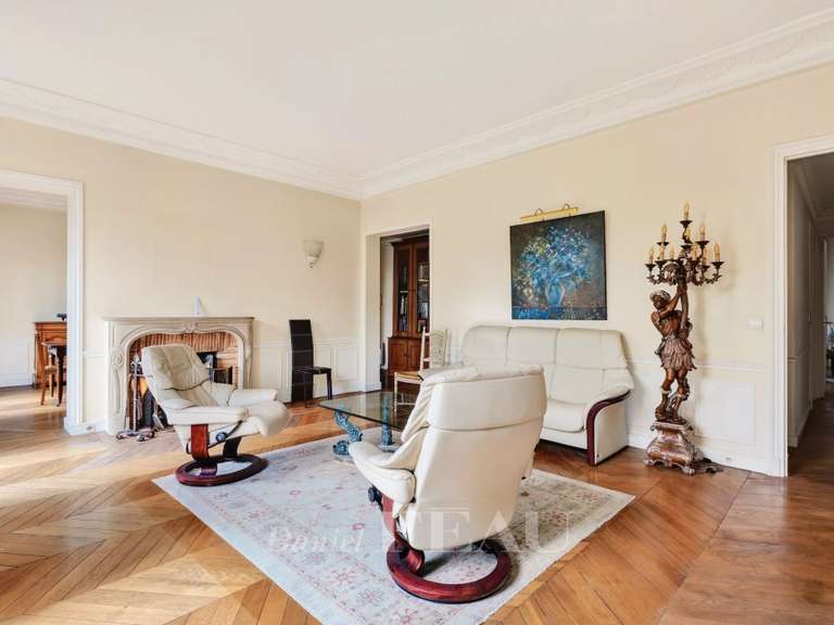 Appartement Paris 4e - 2 chambres - 111m²