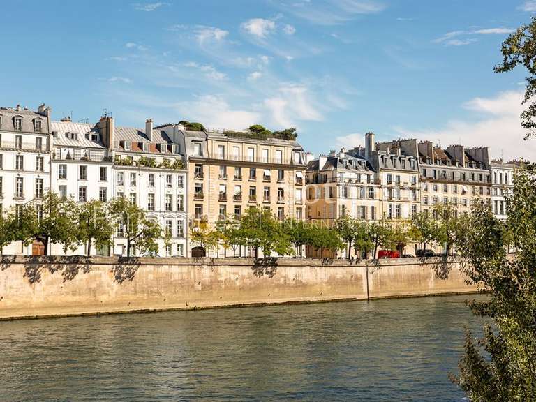 Appartement Paris 4e - 2 chambres - 168m²