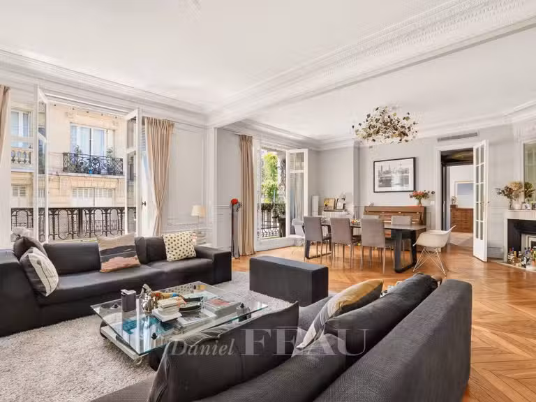 Appartement Paris 4e - 4 chambres - 157m²