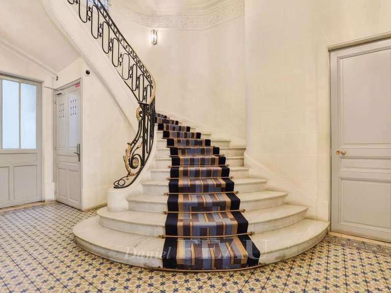 Appartement Paris 4e - 4 chambres - 157m²