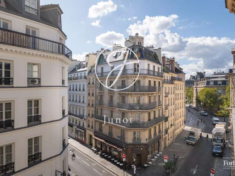 Appartement Paris 4e - 2 chambres - 91m²