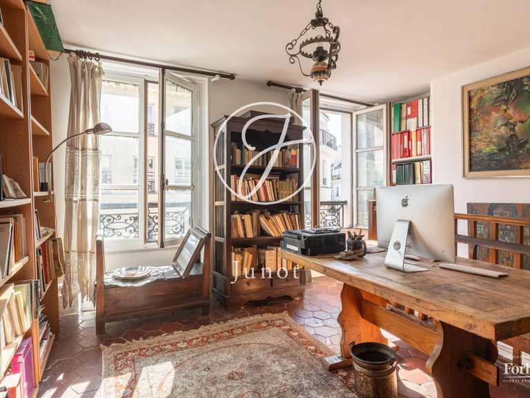 Appartement Paris 4e - 2 chambres - 91m²