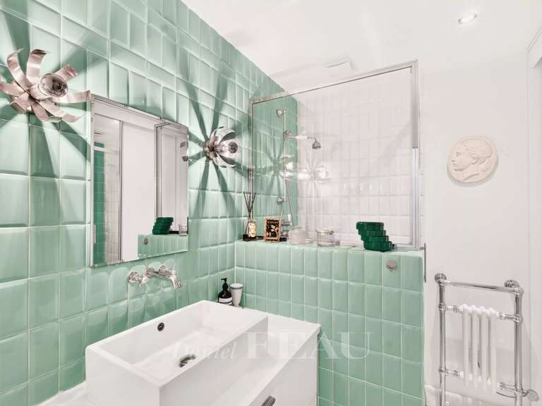 Appartement Paris 4e - 2 chambres - 66m²