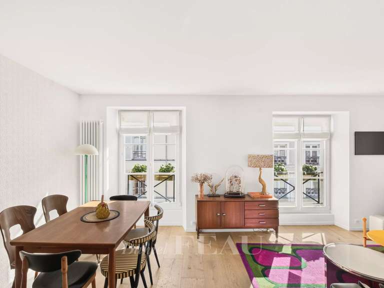 Appartement Paris 4e - 2 chambres - 66m²