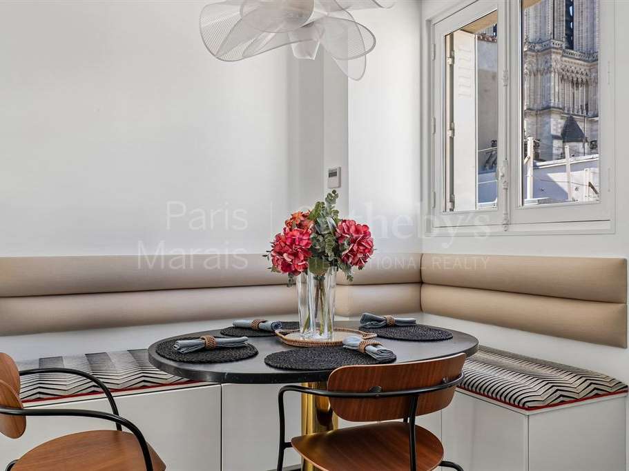 Apartment Paris 4e