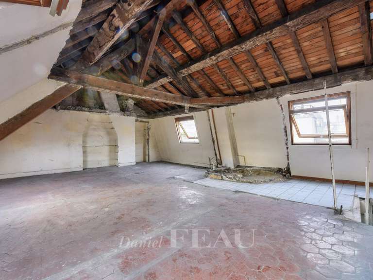 Appartement Paris 4e - 1 chambre - 94m²
