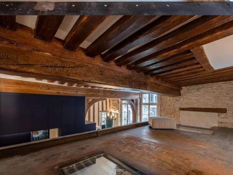 Loft Paris 4e - 1 chambre - 80m²