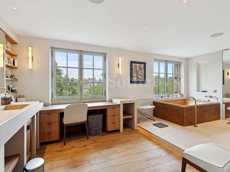 Appartement Paris 5e - 3 chambres - 379m²