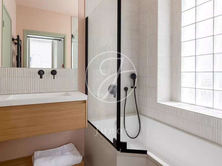 Appartement Paris 5e - 3 chambres - 126m²