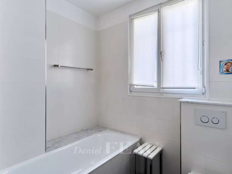 Appartement Paris 5e - 1 chambre - 77m²
