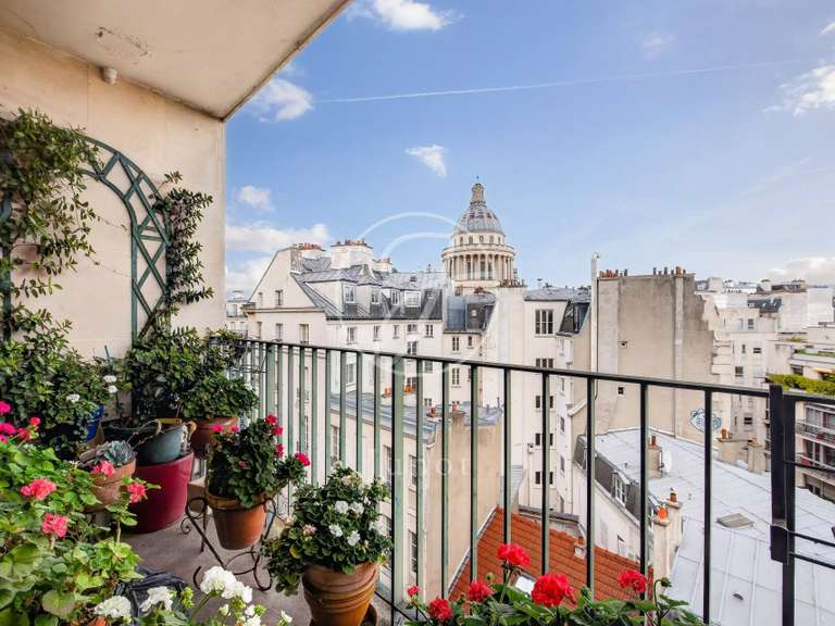 Appartement Paris 5e - 2 chambres - 99m²