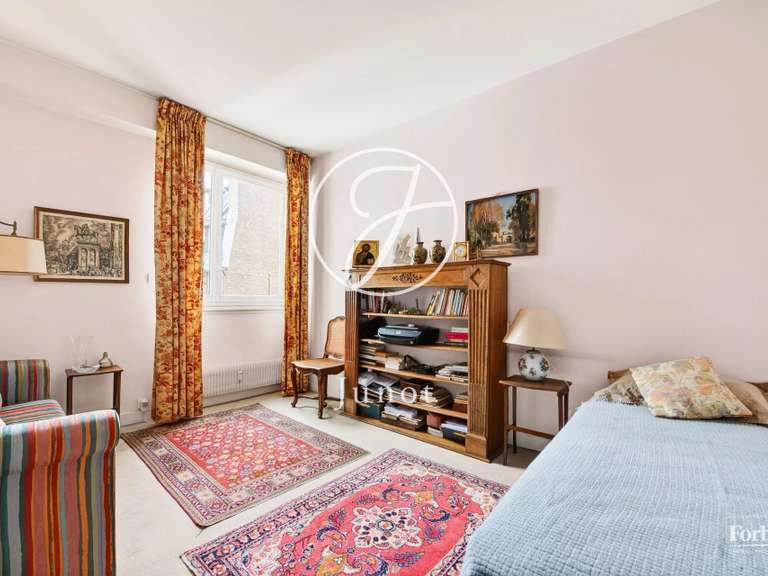 Appartement Paris 5e - 2 chambres - 99m²