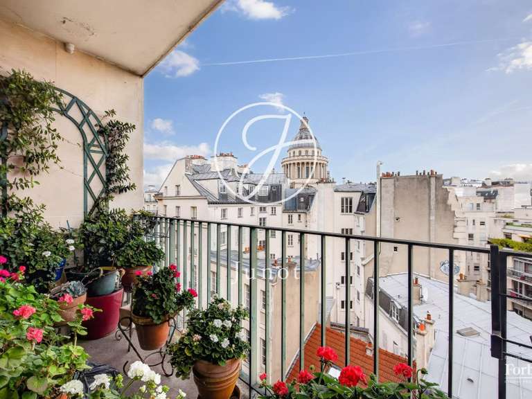 Appartement Paris 5e - 2 chambres - 99m²