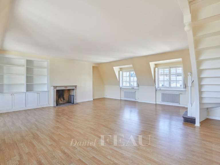 Appartement Paris 5e - 2 chambres - 103m²