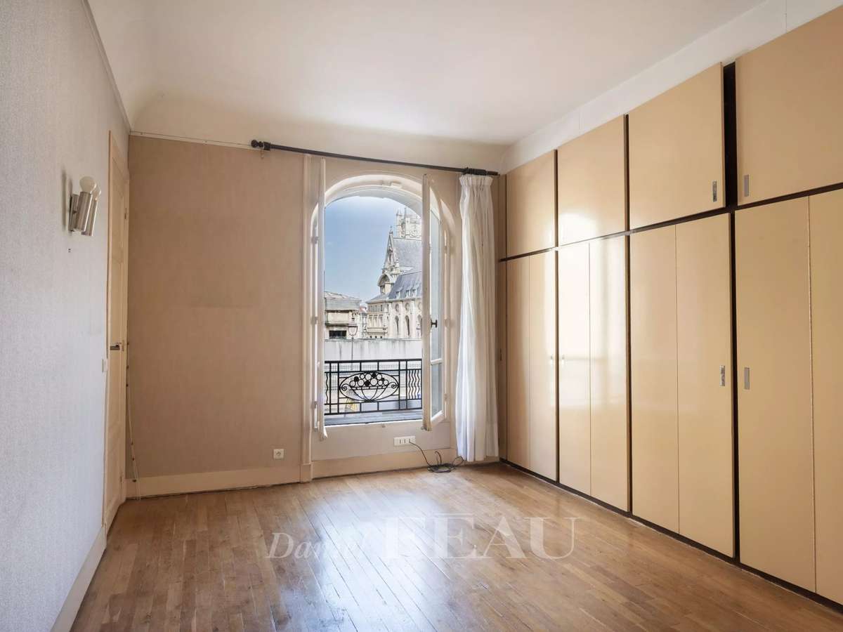Apartment Paris 5e