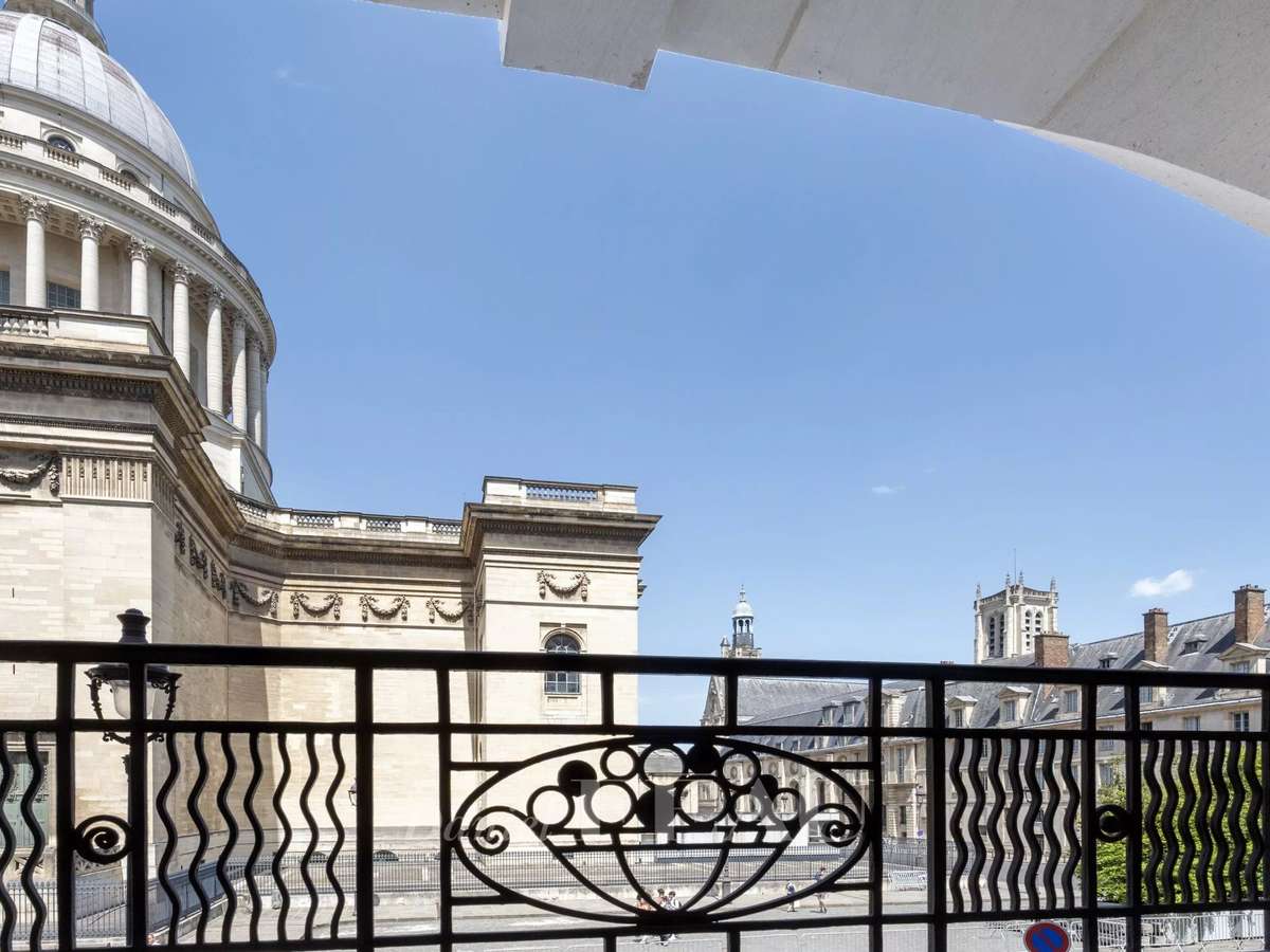 Apartment Paris 5e