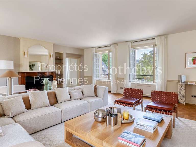 Appartement Paris 5e - 2 chambres - 189m²