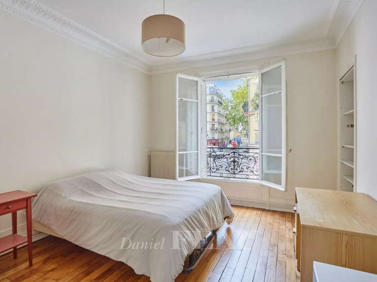 Appartement Paris 5e - 2 chambres - 73m²