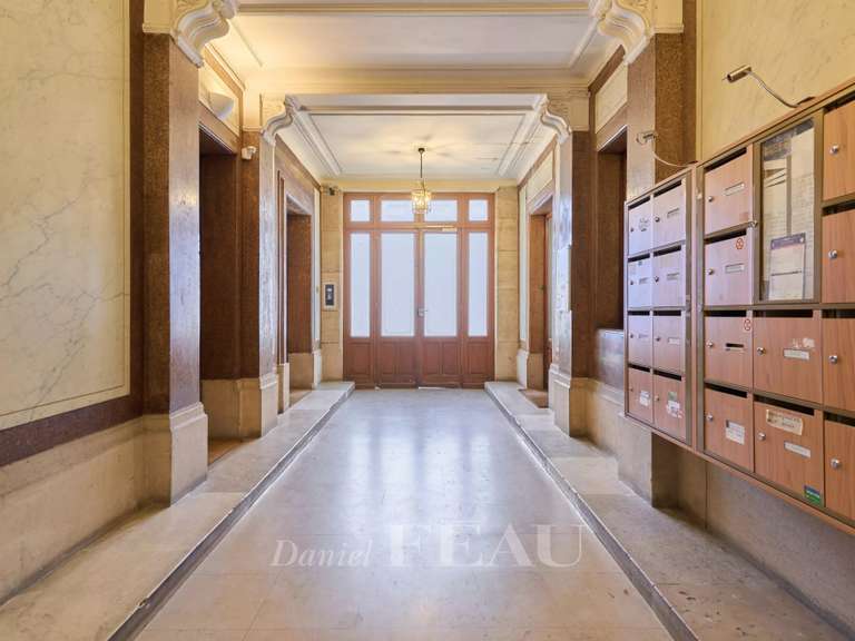 Appartement Paris 5e - 2 chambres - 85m²