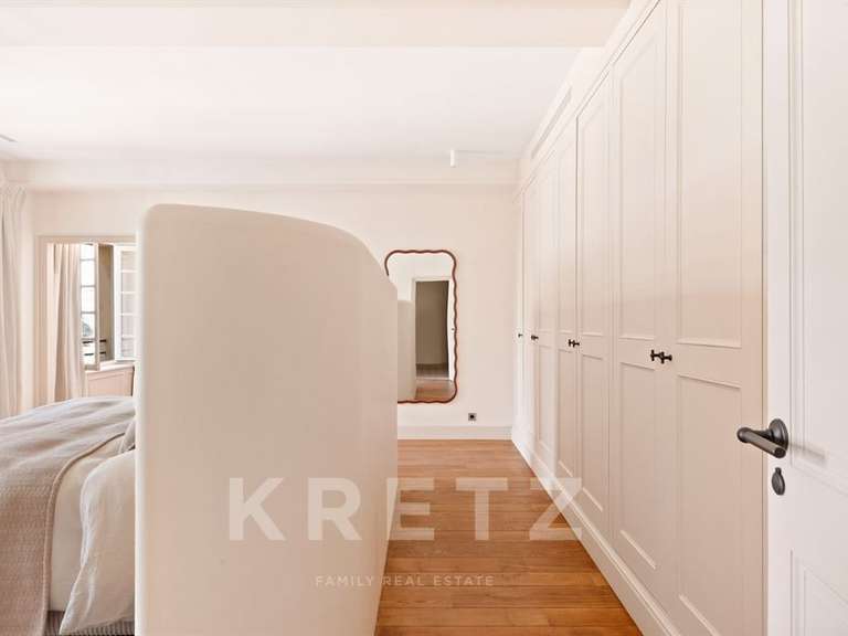 Appartement Paris 5e - 2 chambres - 183m²