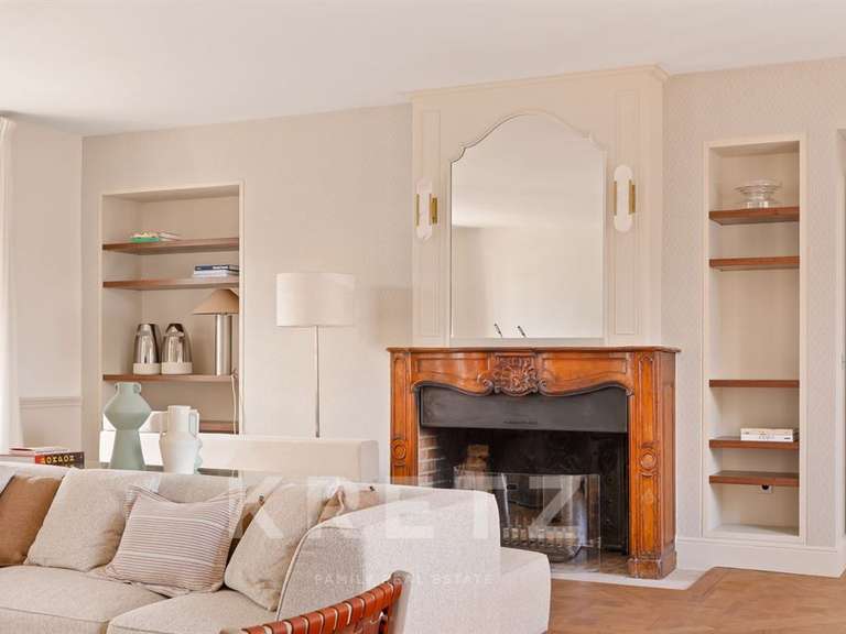 Appartement Paris 5e - 2 chambres - 183m²