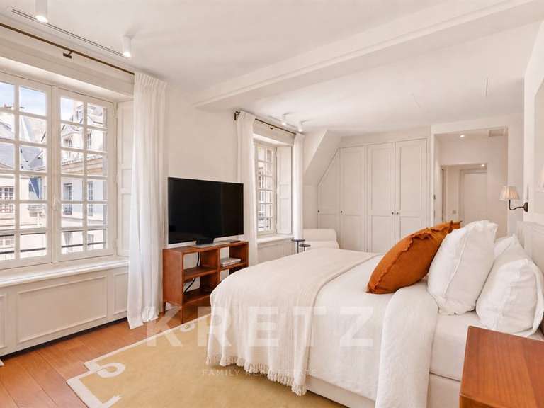 Appartement Paris 5e - 2 chambres - 183m²