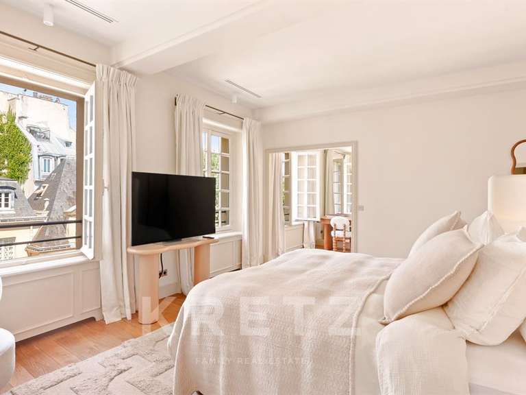 Appartement Paris 5e - 2 chambres - 183m²