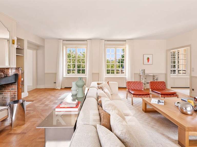 Appartement Paris 5e - 2 chambres - 183m²