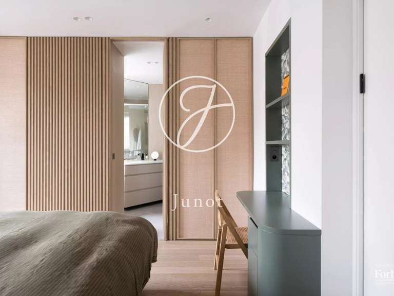 Appartement Paris 5e - 3 chambres - 141m²