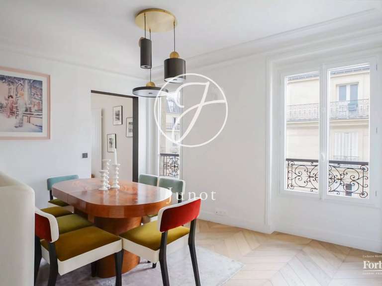 Appartement Paris 5e - 3 chambres - 141m²