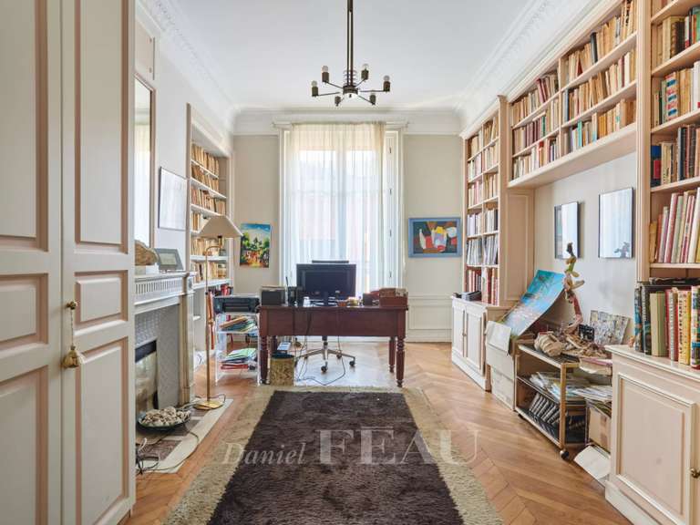 Appartement Paris 5e - 3 chambres - 184m²