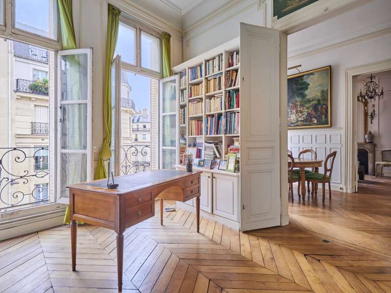 Appartement Paris 5e - 2 chambres - 105m²