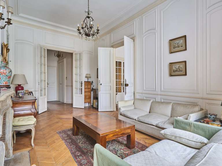 Appartement Paris 5e - 2 chambres - 105m²