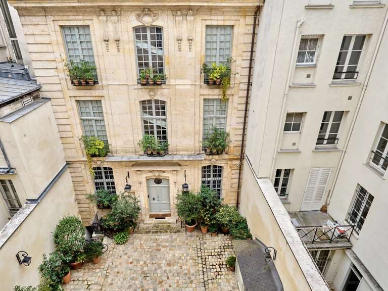 Appartement Paris 5e - 2 chambres - 105m²
