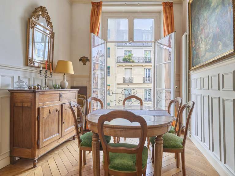 Appartement Paris 5e - 2 chambres - 105m²