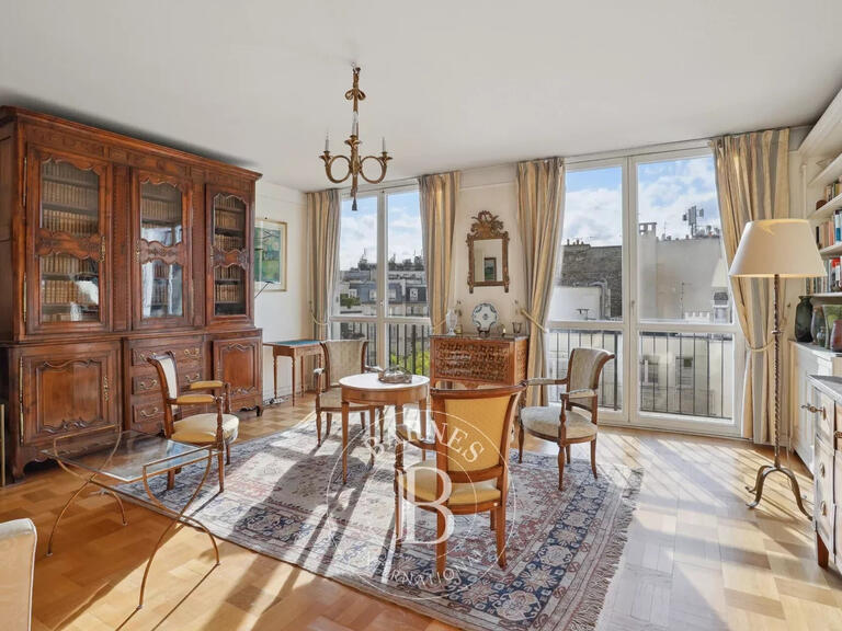 Sale Apartment Paris 6e - 3 bedrooms