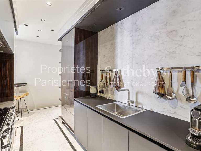 Appartement Paris 6e - 2 chambres - 167m²