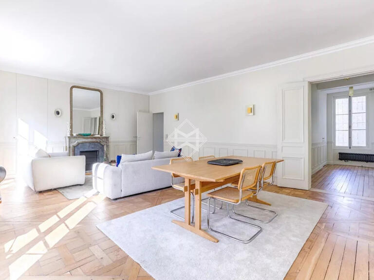 Appartement Paris 6e - 2 chambres - 90m²