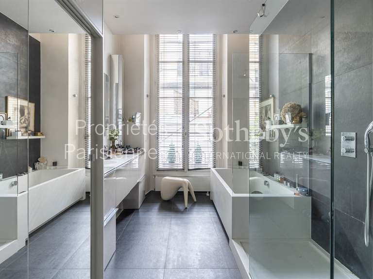 Appartement Paris 6e - 2 chambres - 203m²