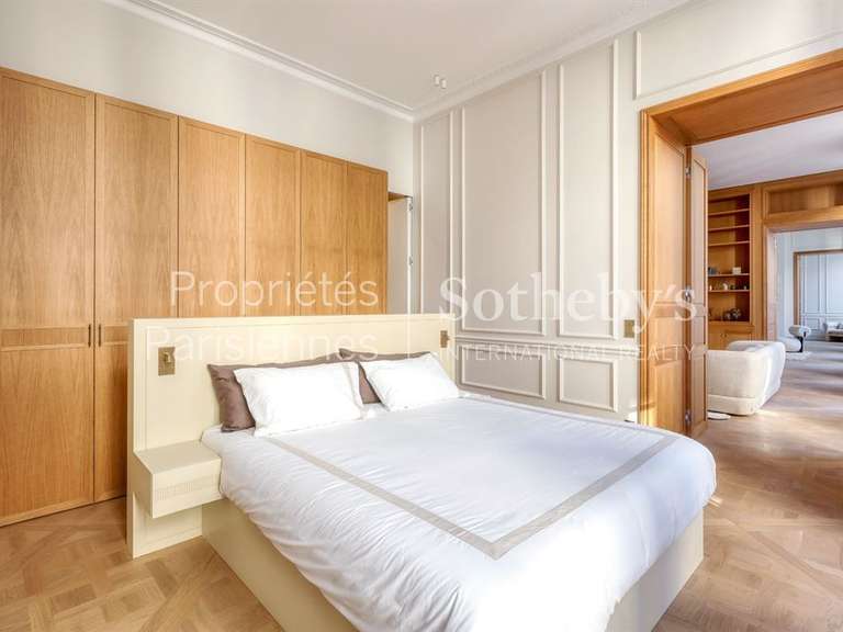 Appartement Paris 6e - 2 chambres - 181m²