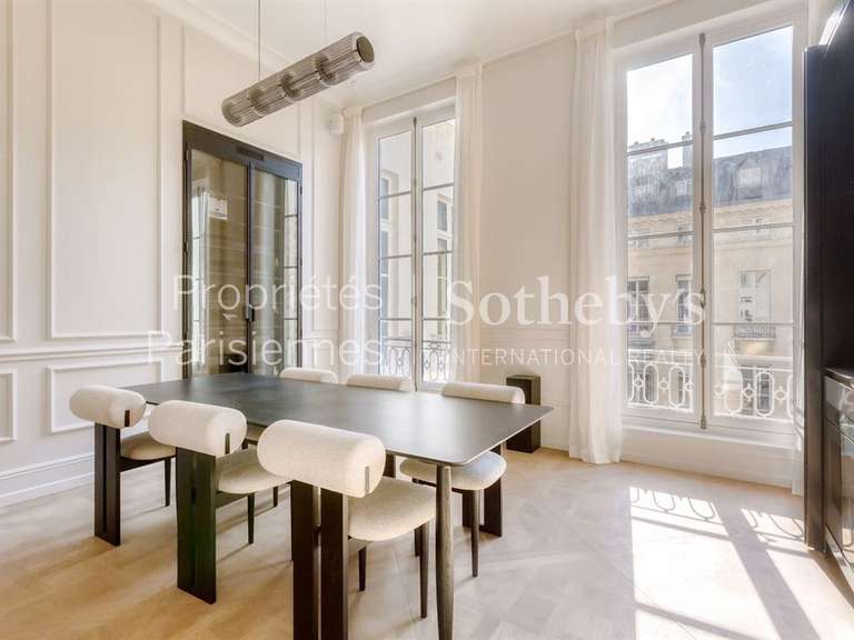 Appartement Paris 6e - 2 chambres - 181m²