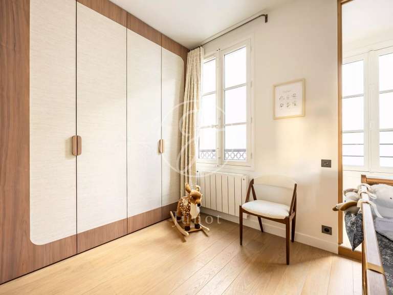 Appartement Paris 6e - 2 chambres - 93m²