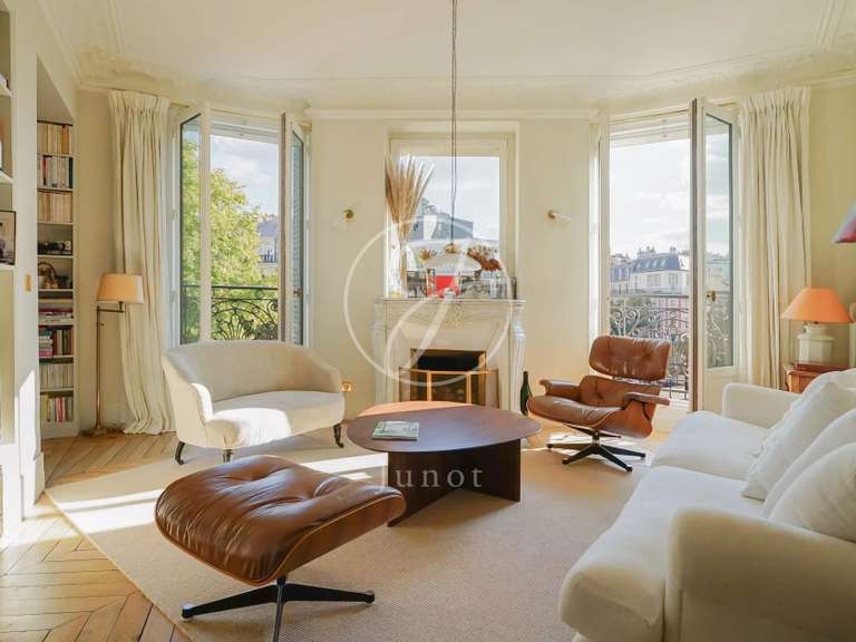 Appartement Paris 6e - 2 chambres - 81m²