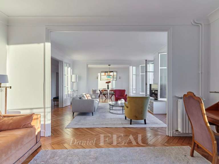 Appartement Paris 6e - 3 chambres - 166m²