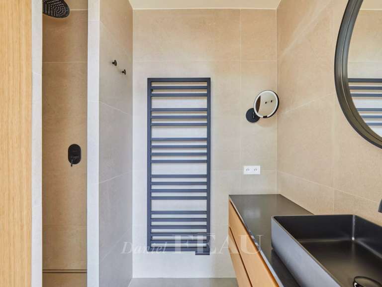 Appartement Paris 6e - 2 chambres - 68m²