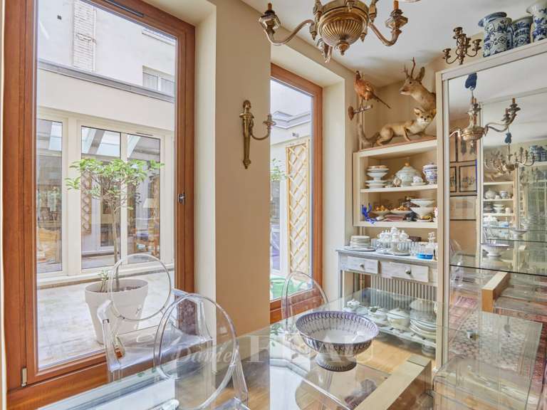 Appartement Paris 6e - 2 chambres - 82m²