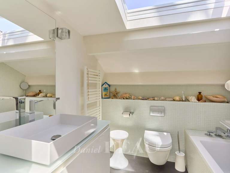 Appartement Paris 6e - 2 chambres - 100m²