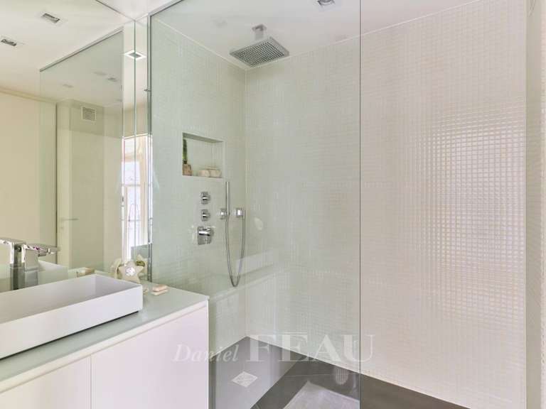 Appartement Paris 6e - 2 chambres - 100m²